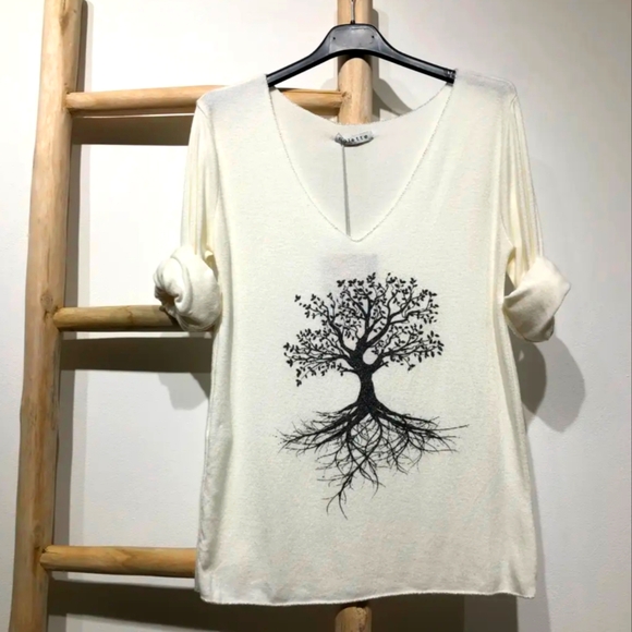 NWT Tree of Life Sweater - Picture 1 of 2